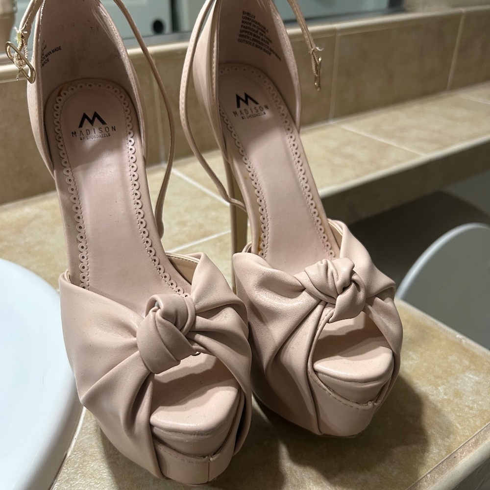 6” nude heels